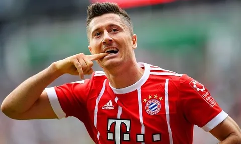Siêu Lewy lập cú đúp, Bayern tạm soán ngôi Dortmund