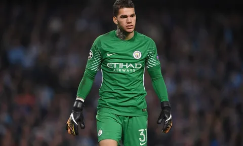 Siêu nhân Man City từng bị đối xử TỆ HẠI