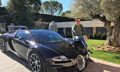Thú chơi xe công suất lớn của Ronaldo và các sao bóng đá