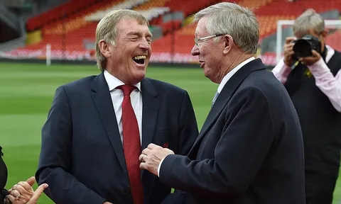 Sir Alex dự lễ tôn vinh đại kình địch Kenny Dalglish tại Anfield