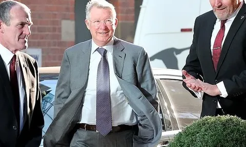 Sir Alex và 'Thế hệ vàng 92' hội ngộ, tiếp lửa M.U trước đại chiến với Liverpool