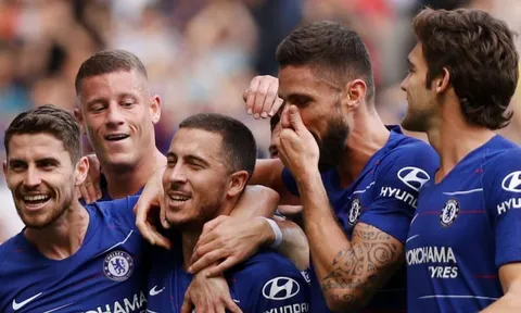 Một cầu thủ bình thường đã nâng Hazard lên tầm siêu sao