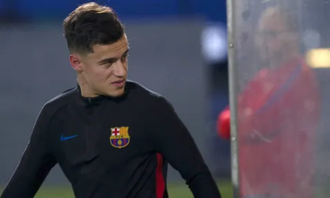 Sốc! Barcelona không thể mua bất cứ cầu thủ nào của Liverpool trong 2 năm