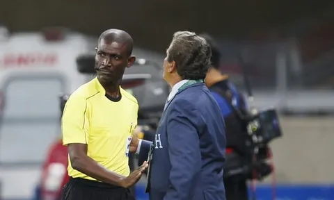 SỐC: FIFA quyết định cho đá lại một trận vòng loại World Cup