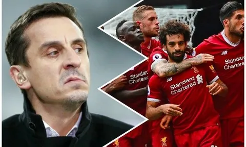 Sốc: Gary Neville làm điều khó tin trong phòng thay đồ Liverpool