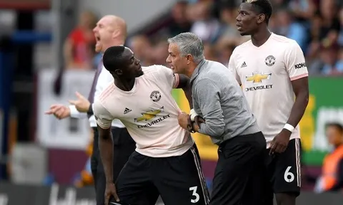 SỐC: Hé lộ bộ tứ tại Man Utd âm thầm "phản" Jose Mourinho