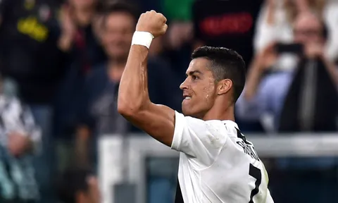 Sốc: Không dám bạo chi, Man Utd mất Ronaldo cho Juventus vào phút cuối