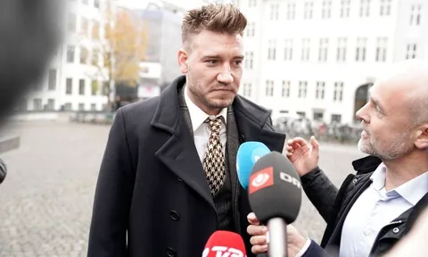 Sốc: 'Lord' Bendtner có thể phải ngồi tù vì lí do khó đỡ