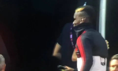 Sốc: Man Utd đại bại, Pogba còn cười mỉa Mourinho?
