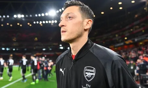 Sốc! Người cũ đổ lỗi cho Man Utd khiến Mesut Ozil xuống phong độ