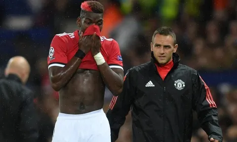 SỐC: Vô kỷ luật, Pogba hứng chịu cơn thịnh nộ của Mourinho