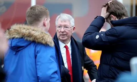 SỐC: Sir Alex bị cấm đến xem Man Utd thi đấu
