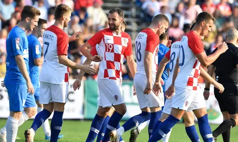 Sốc: Thua Tây Ban Nha 0-6, Croatia có cách giải khuây không tưởng