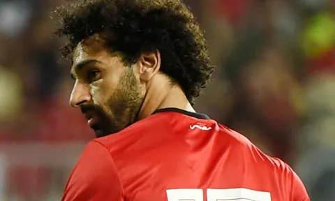 CĐV Liverpool vui mừng vì Salah bị chấn thương
