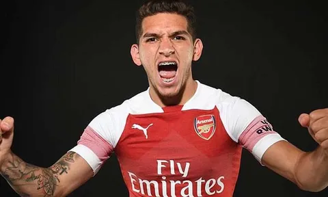 Sokratis: "Mỗi khi vào sân, Torreira trở nên điên rồ"
