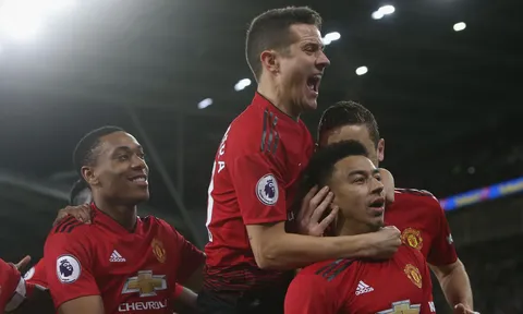 HLV Solskjaer đặc biệt khen ngợi 4 cái tên sau đại thắng Cardiff