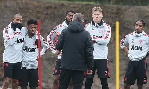 Solskjaer giữ lời, hàng loạt 'măng non' xuất hiện trên sân tập Man Utd