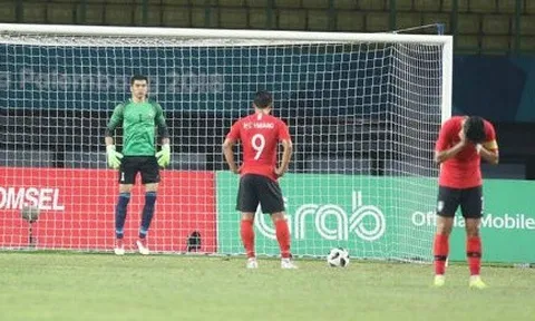 Son Heung-min che mặt quay lưng, 'yếu lòng' không dám sút 11m cho U23 Hàn Quốc