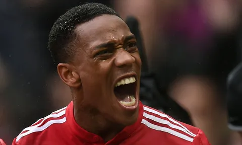 Song sát Lukaku - Martial "sải cánh" ở Old Trafford