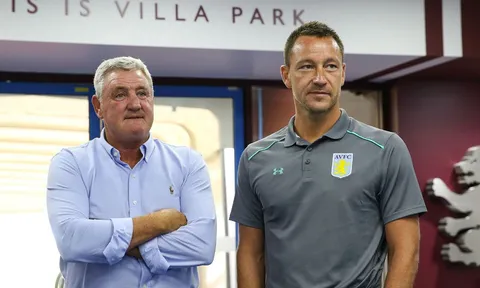 Steve Bruce bị Aston Villa sa thải, John Terry khả năng lên thay