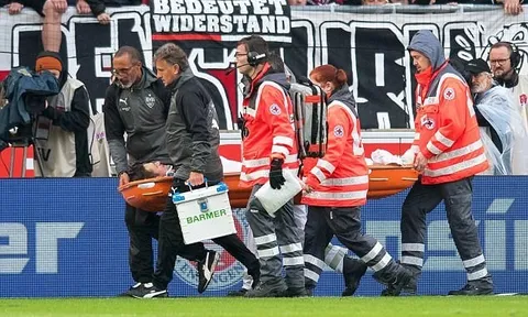 Thủ quân Stuttgart gãy mũi, vỡ hốc mắt sau va chạm với thủ môn