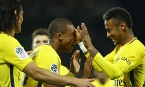 Sự ăn ý giữa Neymar & Mbappe trận gặp Metz
