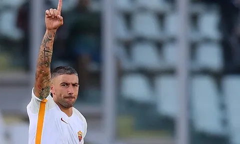Sút phạt thần sầu, Kolarov đưa Roma trở lại top 5