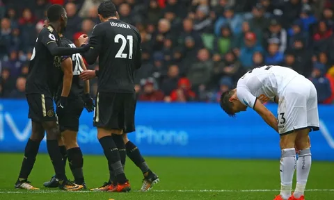Swansea City 1-2 Leicester City: Bầy cáo ăn thịt thiên nga