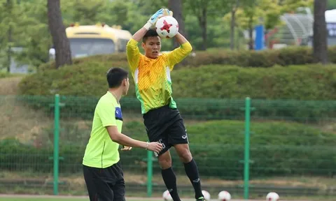 Thủ môn từng dự U20 World Cup chia tay U22 Việt Nam trước Tết