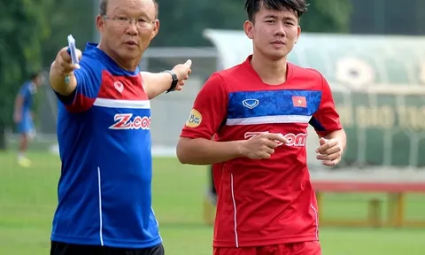 Minh Vương đá hậu vệ phải, HLV HAGL nói gì?