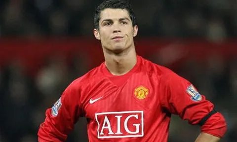 10 danh thủ MU xuất xắc nhất mọi thời đại: Ronaldo chỉ thứ 10, ai mới là số 1?