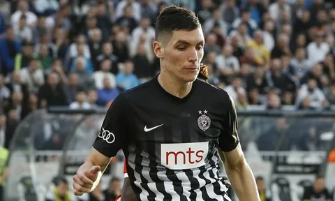 Tắc bóng 2.4 lần, cản phá 4.3 lần/trận, Man Utd quyết chi 70 triệu bảng để chiêu mộ cái tên này