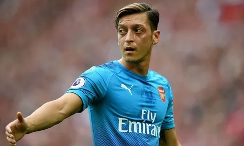 "Tâm trí của Ozil đã rời Arsenal"