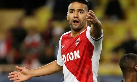 Tân binh Premier League tính chơi lớn với Falcao