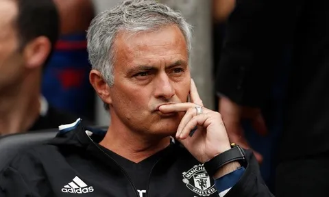 Tăng cường hàng thủ, Mourinho “săn” 2 sao khủng của Barca