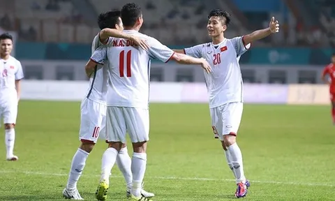 Tuyển Việt Nam: Nhiều “đại pháo”, HLV Park Hang Seo vẫn lo