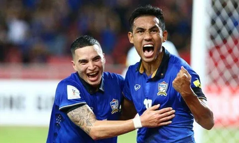 Teerasil Dangda mang băng đội trưởng tuyển Thái Lan dự Asian Cup
