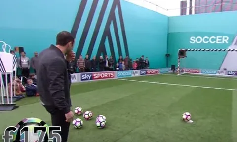 Terry và Lampard nhọc nhằn kiếm tiền từ thiện cho Giáng Sinh