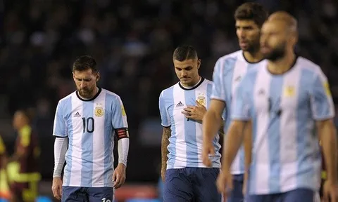 'Thách thức kép' đợi Messi phía trước: Barcelona và Argentina