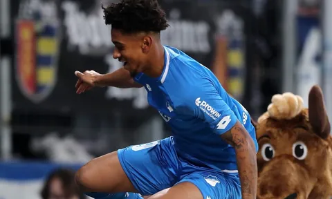 Thần đồng Arsenal 'phá đảo' Bundesliga, đạt hiệu suất 51 phút/bàn