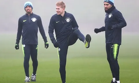 Thắng hủy diệt 9-0, Pep Guardiola vẫn không cho học trò nghỉ ngơi