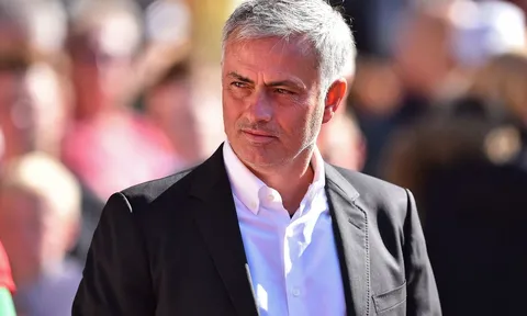 Thắng nhọc trước Southampton, Mourinho đổ tại thời tiết