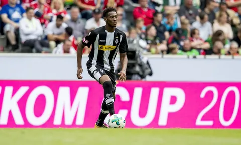 Thăng tiến bất ngờ, sao trẻ Anh quốc đi vào lịch sử Bundesliga
