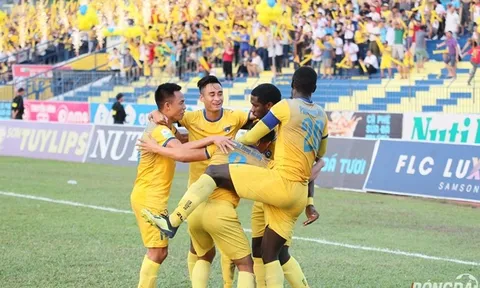 Thắng tối thiểu Khánh Hòa, FLC Thanh Hóa giành ngôi Á quân V-League 2018