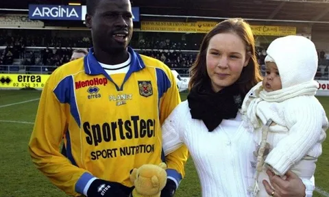 Thất nghiệp, ngủ sàn nhà, cựu sao Arsenal Eboue từng nghĩ đến tự sát
