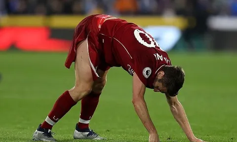 Thêm một cầu thủ Liverpool gặp hạn vì lối chơi máu lửa của Klopp