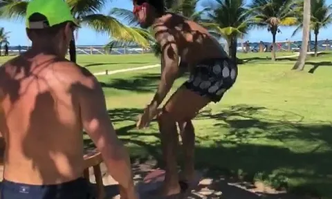 Thiên hạ nghỉ Đông, Neymar vẫn miệt mài rèn thể lực