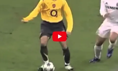 Thierry Henry solo ghi bàn như một vị thần trước mặt dàn sao Real