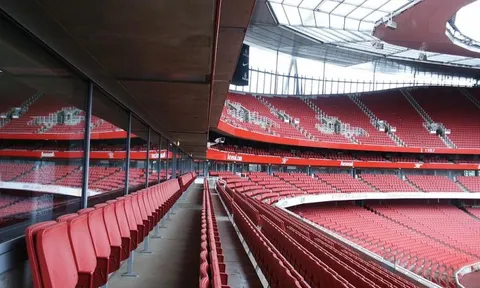 Thiếu tiền, Arsenal nâng cấp sân Emirates