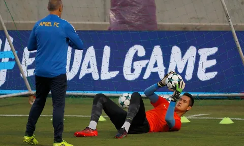 Thủ môn APOEL tập cật lực để khắc chế Harry Kane